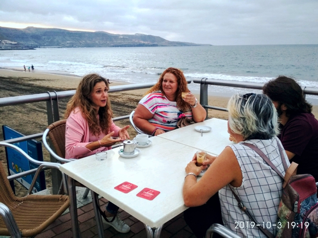 Entrevista a Minerva Talavera D, en «Un Café con Amigas» de Asociación de Mujeres Valentina